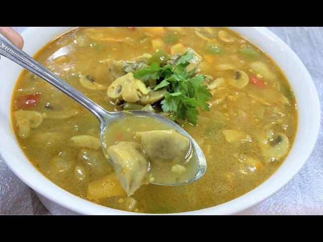 طريقة عمل شوربة الفطر بدون كريمة سريعة ومكونتها سهلة  mushroom soup without cream