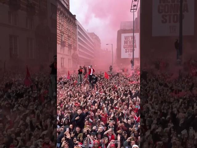 1.5million attended LFC Parade,the largest in England'history!The previous record was 850,000 in2019