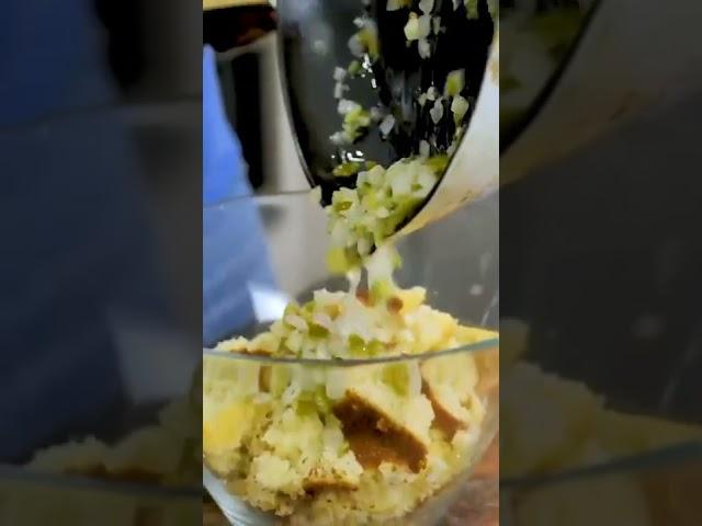 I stopped scamming long enough to make cornbread dressing. Recipe on the blog. DariusCooks dot TV!