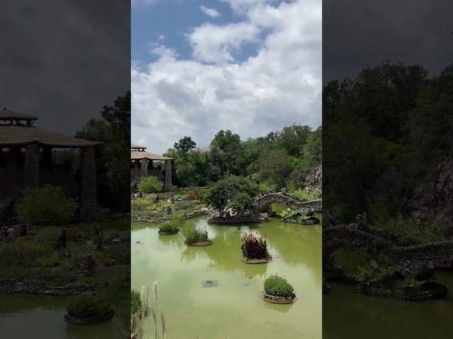 Immerse Yourself in Nature's Haven / The Captivating Japanese Tea Garden in San Antonio / Texas