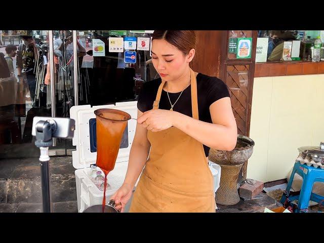 Beautiful Thai Lady! The Most Popular Coffee Lady in  Bangkok - PloySai Coffee / Thai Street Food