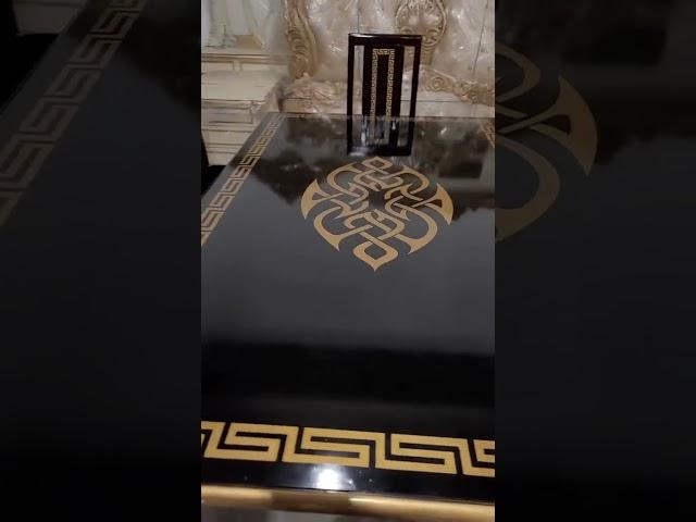 Good looking danning table