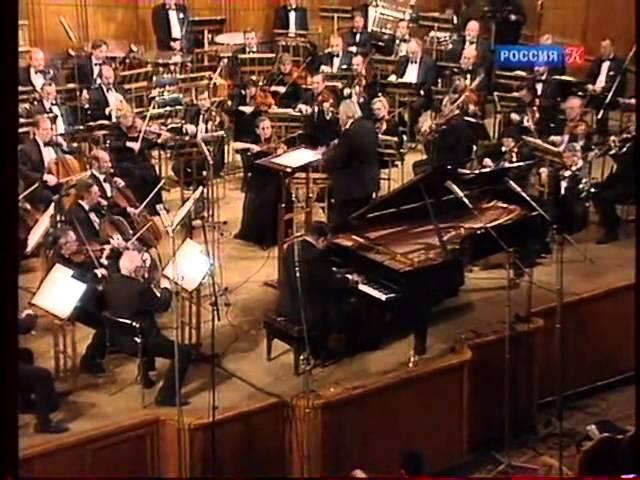 Nikolai Petrov plays Rachmaninoff Piano Concerto no. 3 - video 1998