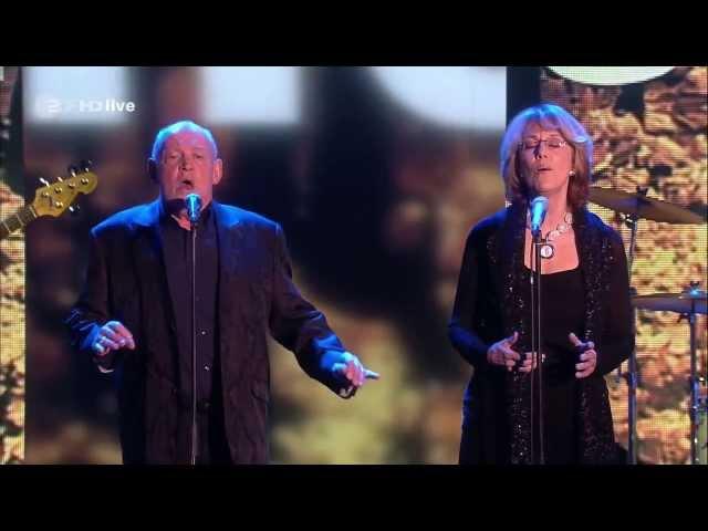 Joe Cocker & Jennifer Warnes   Up Where We Belong Live