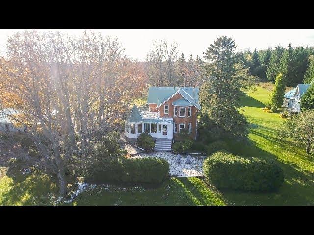 Beautiful Home Tour near Collingwood Ontario