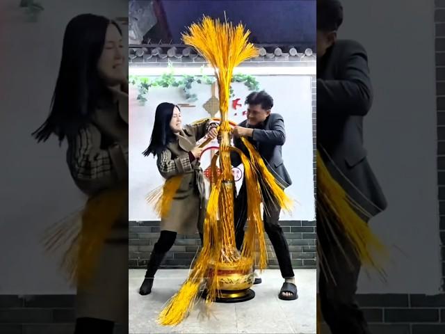 Look at the girl's extraordinary talent  #art #travel #artist #design #trend #song #music #shorts