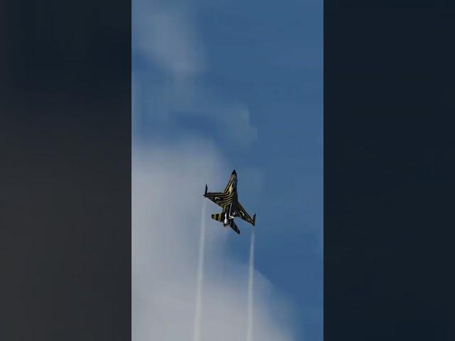 fighter jet full action