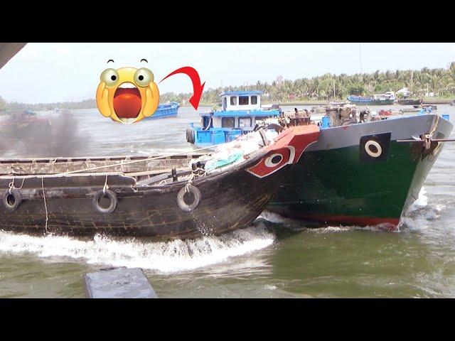 [771] The wooden boat collided with the barge very dangerously right at the dam gate