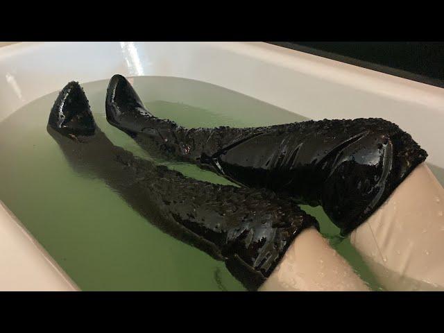 Slime bath in leather pants and suede overknee boots, super squelchy sounds, boot destroying, messy