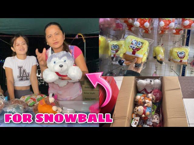 Buying Gifts For Our Pack! | GOT ONE FOR SNOWBALL! | Husky Pack TV | Vlogmas 2021