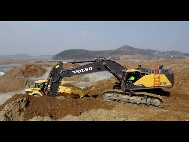 Volvo crawler excavator EC750E - high productivity & profitability