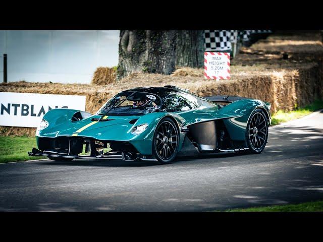 Aston Martin Valkyrie SCREAMING V12 SOUNDS!!