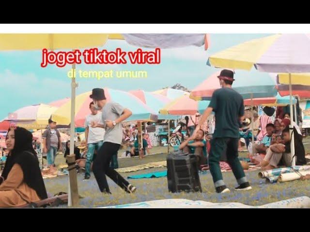 joget tiktok viral di tempat umum,semua orang pada ingikut joget. #jogettiktok