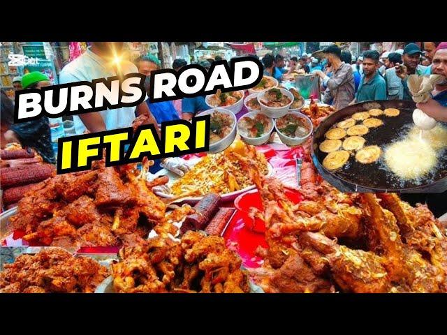 Iftari at Burns Road Food Street Karachi | Heavy Crowd on the Road | Zohaib Mansha