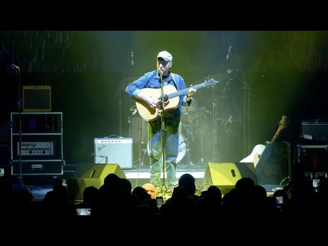 Tyler Childers - Nose On The Grindstone (Live from Rupp Arena)