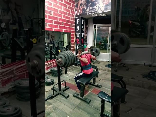 120kg squats on leg day #bodybuilding #fitness #club #youtubeshorts #viralvideo #gymmotivation