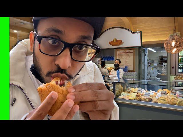 TIPICAL ITALIAN STREET FOOD IN MILAN  Arancini,Panzerotti,Panini In Milan, Italy