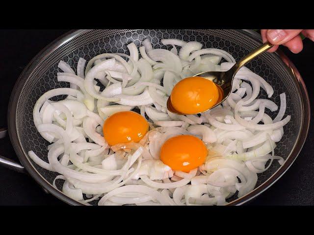 Ich nehme Zwiebeln und Eier und mache daraus ein göttliches Frühstück für die ganze Familie!