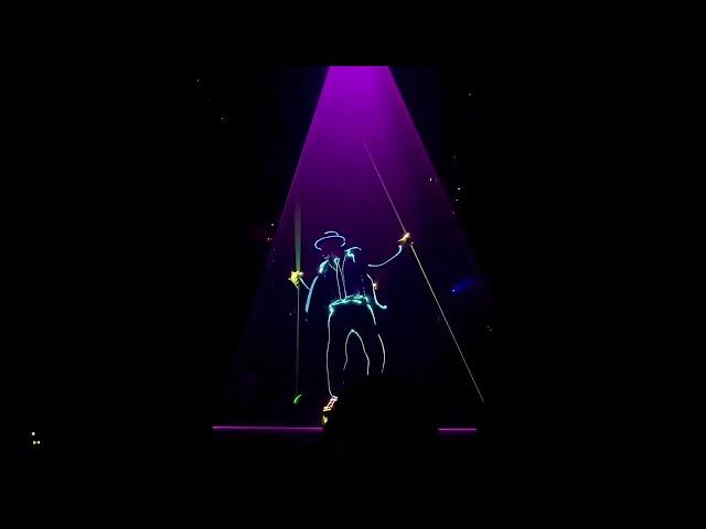 Performer Does Incredible Laser Light Performance