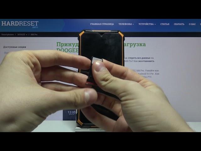 Установка SIM и SD карт в DOOGEE S88 Pro / Как вставить симку и карту памяти в DOOGEE S88 Pro?