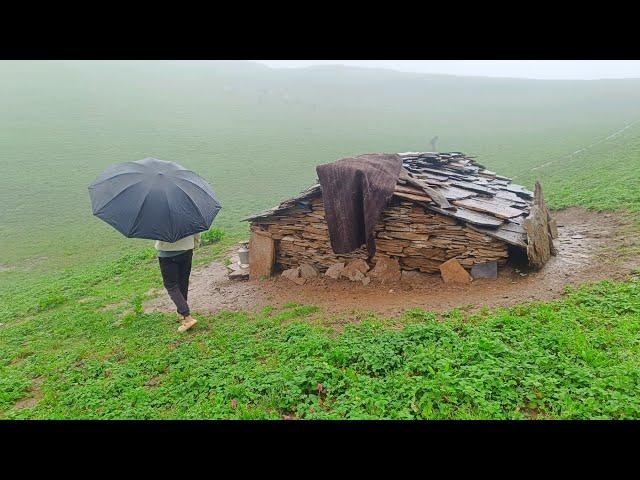 Most Peaceful And Relaxing Mountain Village Life | Rainy Day in Nepali Village | Real Nepali Life |