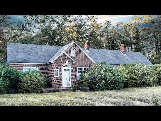 South Carolina Family Home ABANDONED Mysteriously 24 Years Ago | Stuck in Time