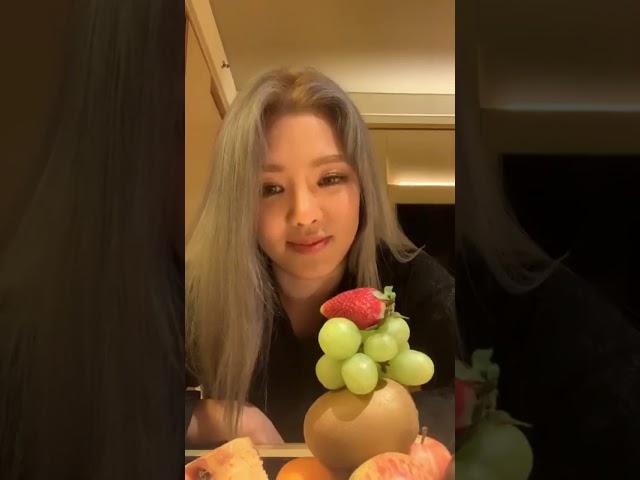 191121 Hyoyeon - IG Live Stream