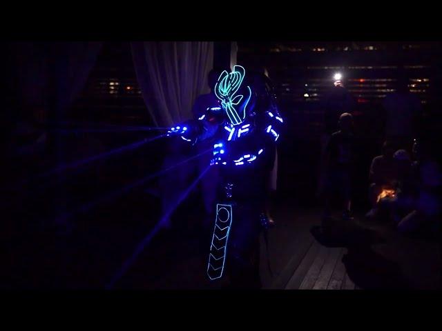 PREDATOR SHOW- LIGHT SHOW. ЗАКАЗАТЬ СВЕТОВОЕ ХИЩНИК ШОУ С ЛАЗЕРАМИ  МОСКВА шоу на детский праздник