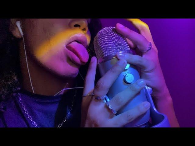 ASMR FAST AND AGGRESSIVE MOUTH SOUNDS SPIT PAINTING NO TALKING  HAND SOUNDS sleep guaranteed (1HR)
