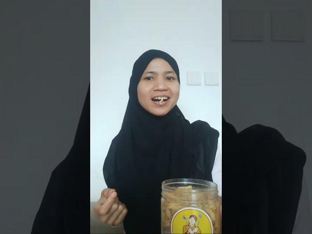 Yulia Saksana sedang live sekarang!