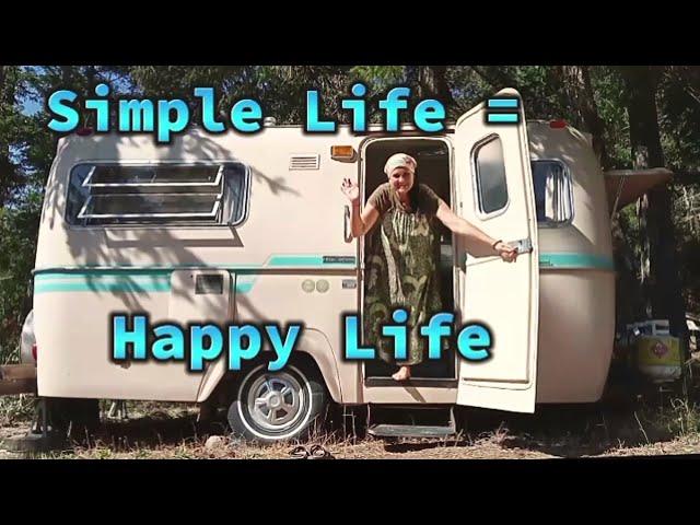 My simple life living in a Boler Camper / Hidup sederhana saya dengan tinggal di karavan