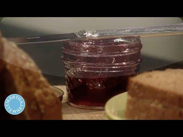 Throwback Thursdays: Classic Homemade Concord Grape Jelly - Martha Stewart