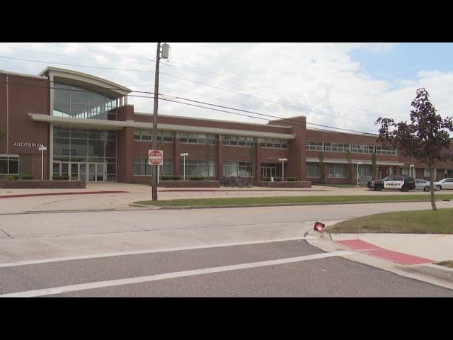 Police take custody of Solon High School student carrying 'airsoft pistol'