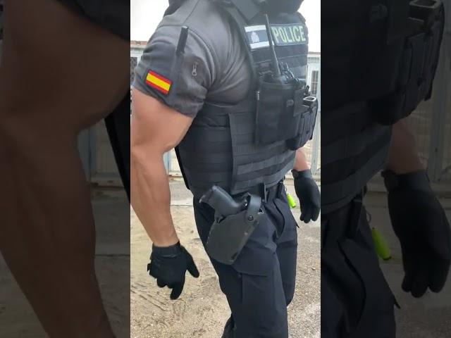 Safariland 7360 INDESTRUCTIBLE HOLSTER #airsoft #police #security