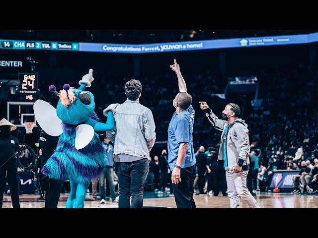 Veterans United Gives Home to Army Veteran with Help from Muggsy Bogues and the Hornets