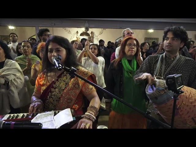 AMAZING GAURA ARTI KIRTAN NEW  / ISKCON TORONTO