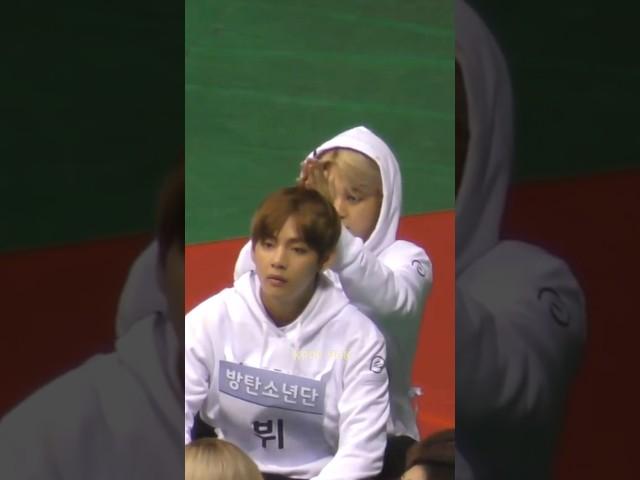 Jimin Playing With Taehyung's Hair And Making It Stick Up  #shorts#jimin#taehyung