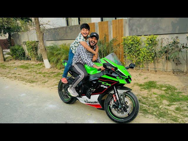 ALHAMDULILLAH Anas Bhai ko 1 Caror ki Heavy Bike Zx10R Psnd A gai || Ali ny Heavy Bike ki ride ki