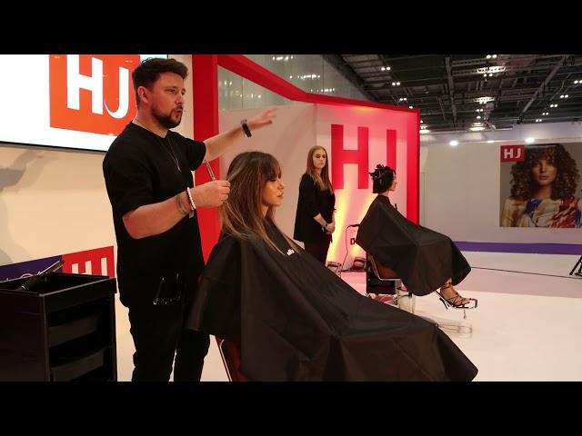 SALON INTERNATIONAL 2022 WITH ALFA ITALIA ON THE HJ MAIN STAGE.