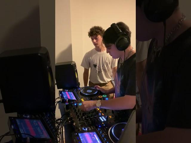 Merchant B2B Xela (studio session Sept 2024)