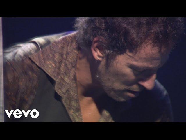 Bruce Springsteen & The E Street Band - Darkness on the Edge of Town (Live In Barcelona)