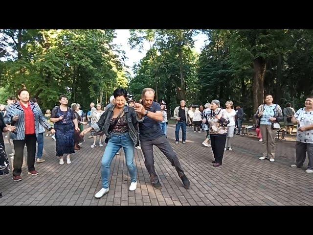 ТАНЦЫ  до УПАДА  в Парке городском 23.07.23 г. Калуга #танцы