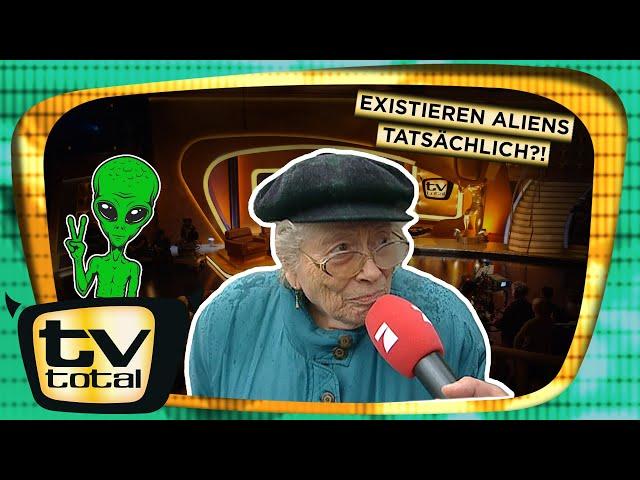 Gibt es Aliens wirklich?! | Best of TV total Straßenumfragen Teil 2 | TV Total