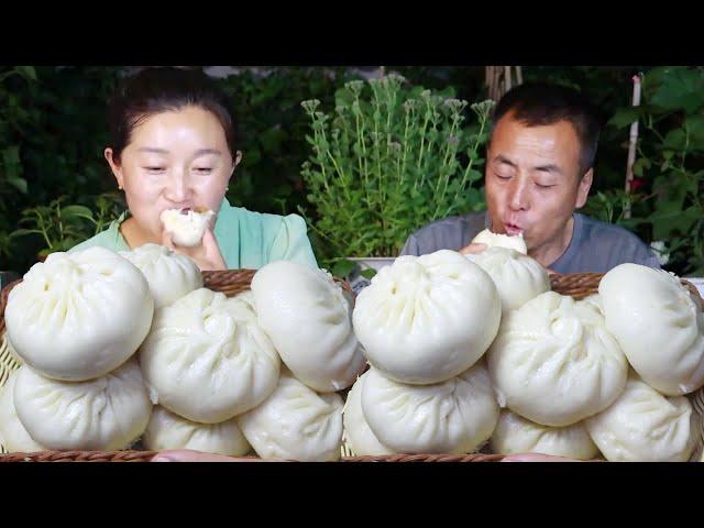 The big steamed stuffed bun is too enjoyable to eat  the outer skin is soft and fluffy  the stuffin