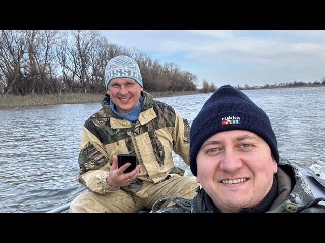 Рыбалка в апреле на реке Бузан.