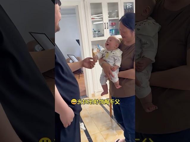 父子俩的快乐时光 #萌娃 #萌娃搞笑日常 #父子俩的欢乐时光#shorts  #cute #funnyshorts #funny