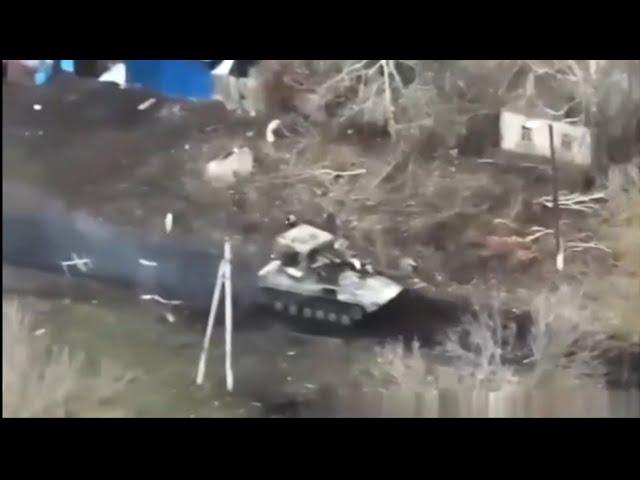 Ukrainian RPG attack and landing of troops from Russian BMP-2, Kursk region