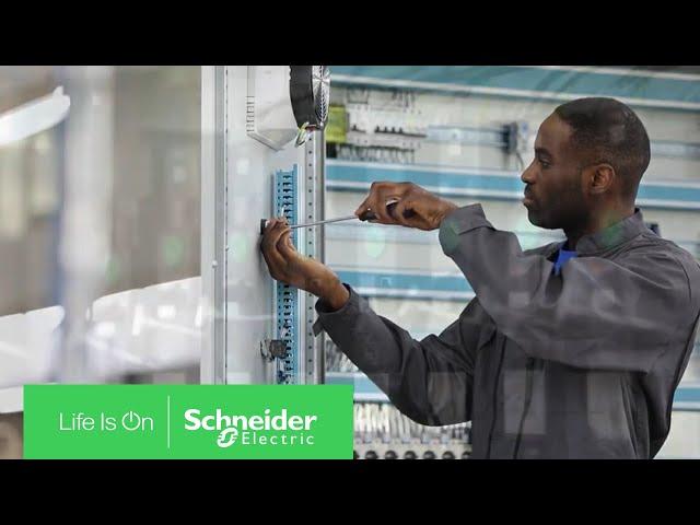 All Products Panel Builders Need to Deliver Optimized Industrial Control Panels | Schneider Electric