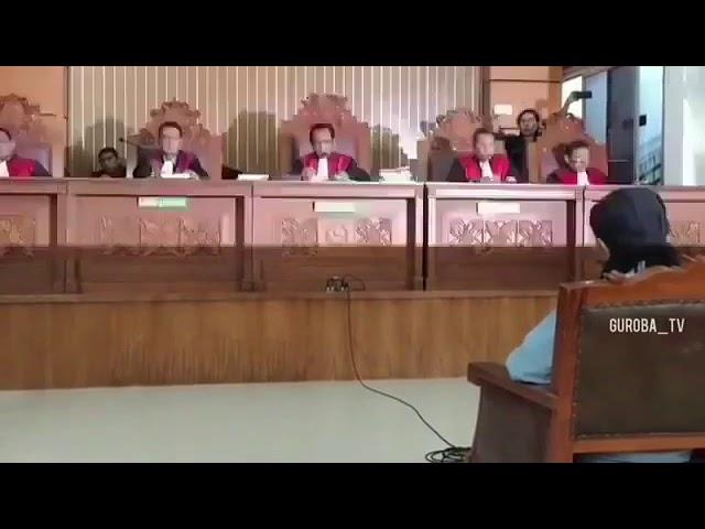 Они вымещали им только за то,что те уверовали в Аллаха Могущественного,Достохвального