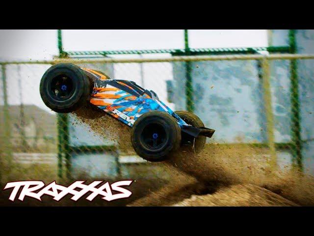 Urban Bashing | Traxxas E-Revo